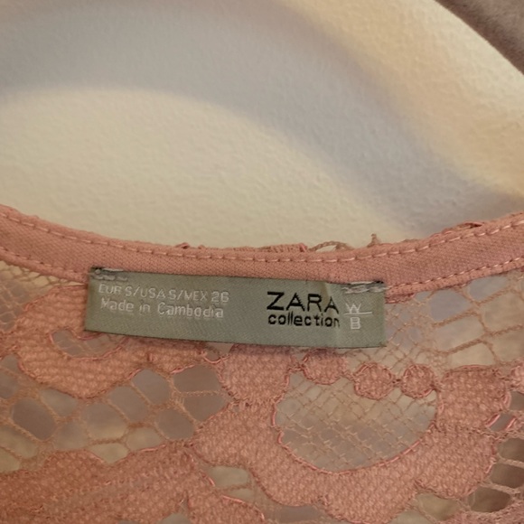 Holiday Chic Classic Blush pink long sleeve crop top lace - Picture 2 of 4